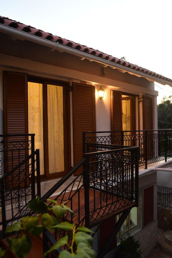 Nikoletta 5 Apartment Vlachopoulátika Екстериор снимка